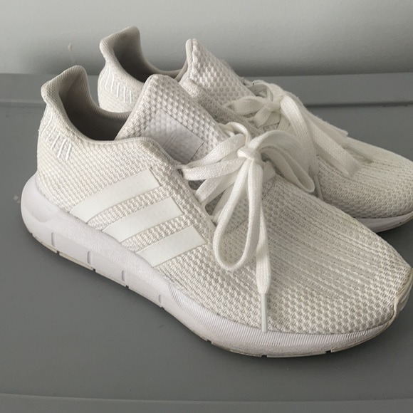 Adidas white sneakers size 4 - Picture 3 of 4